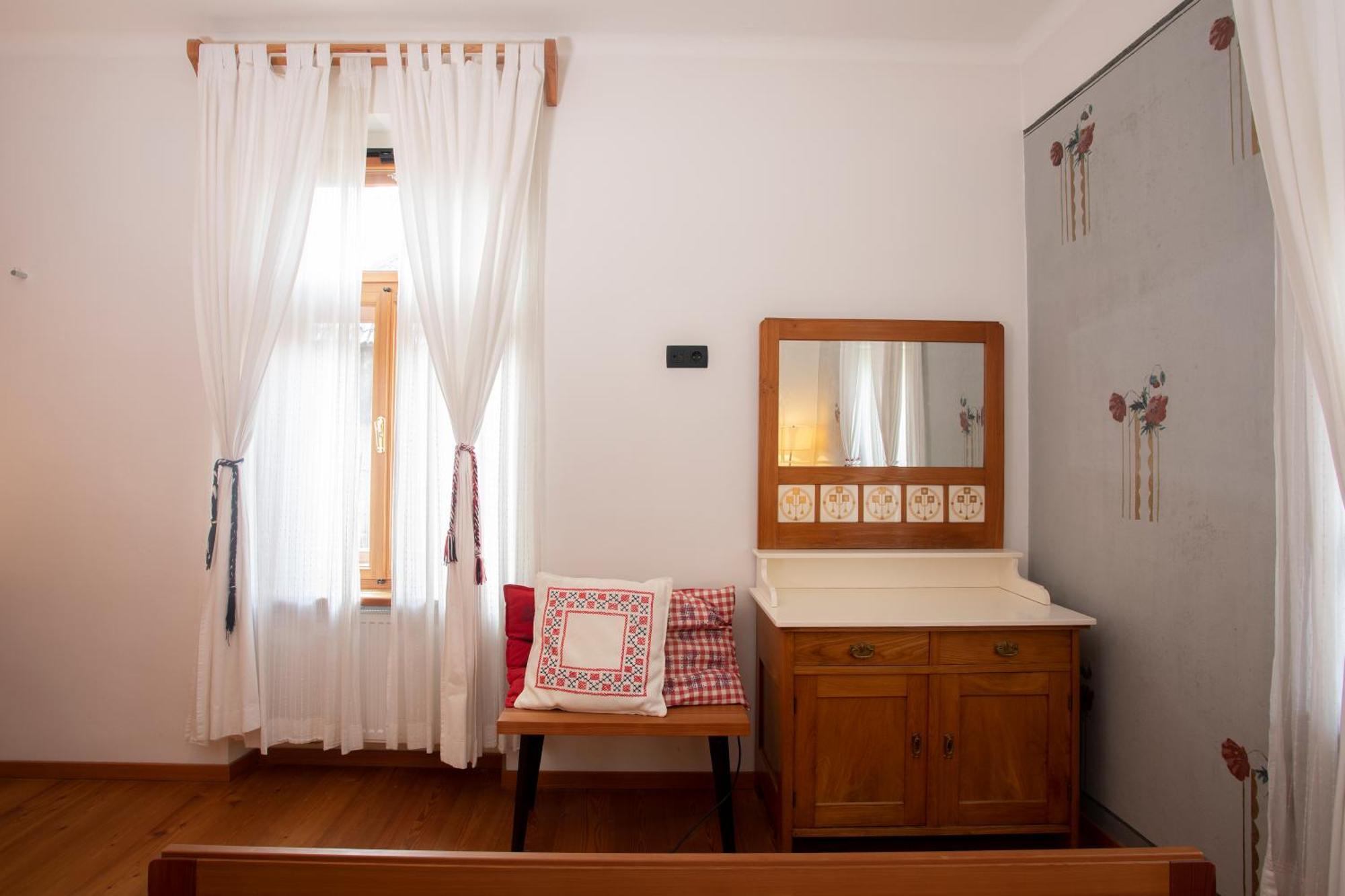 Pr'Gavedarjo Eco Heritage B&B クランスカゴーラ 部屋 写真